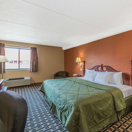 Days Inn By Wyndham Hurstbourne Louisville Exterior photo