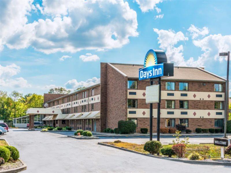 Days Inn By Wyndham Hurstbourne Louisville Exterior photo