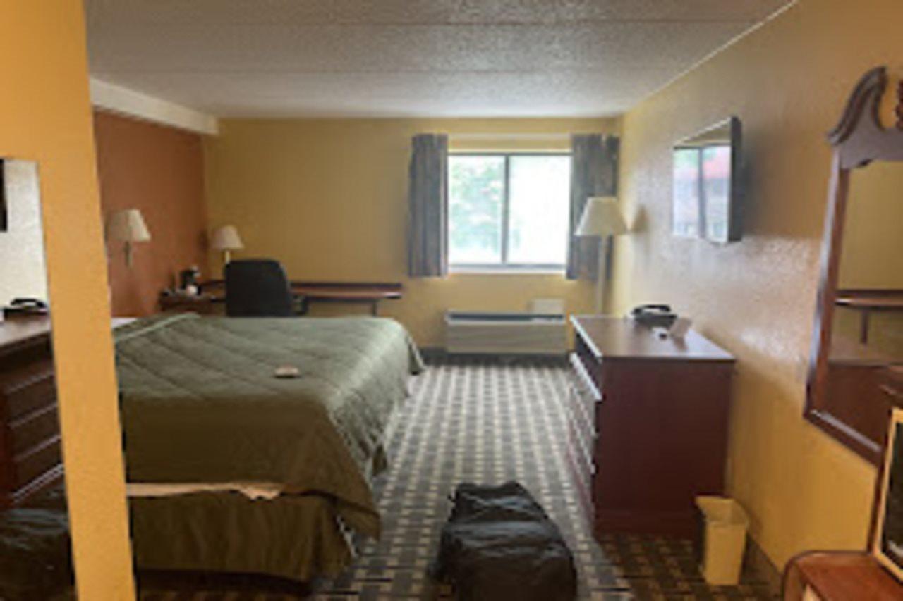 Days Inn By Wyndham Hurstbourne Louisville Exterior photo